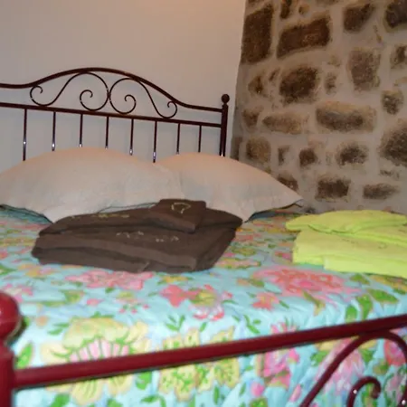 Casa De Amigos Quarto em Acomodações Particulares Monsanto